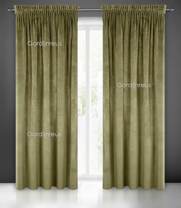 Velours Gordijn Olijfgroen met plooiband 140x270cm x 2 stuks