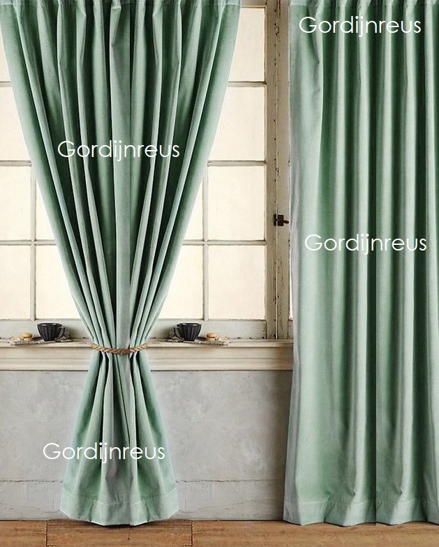  VELOURS PLOOIGORDIJN MINT GROEN 280x250cm x 2 stuks