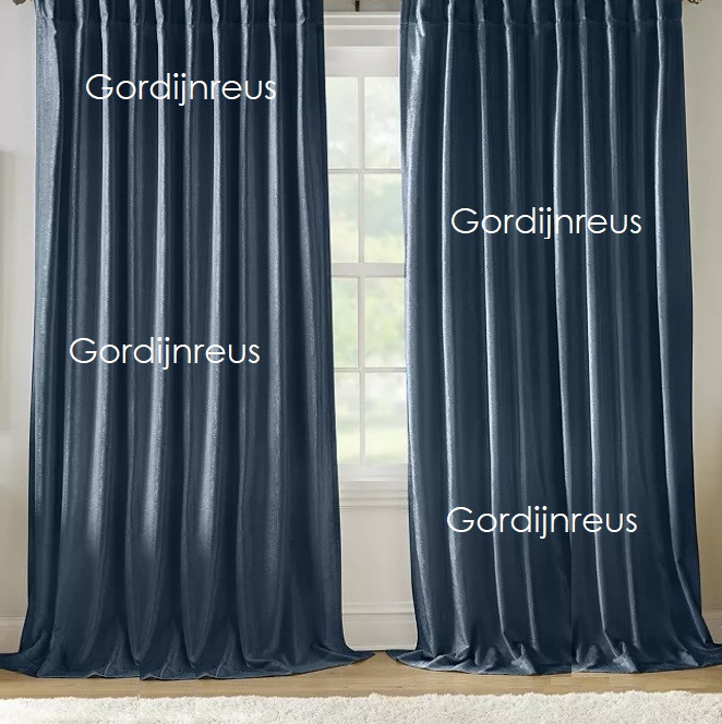 velours gordijnen staalblauw