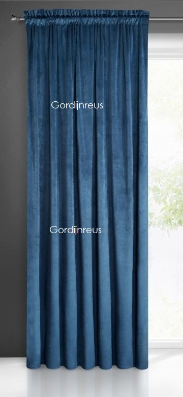VELOURS GORDIJN MET PLOOIBAND BELLA DONKERBLAUW 140x270 cm